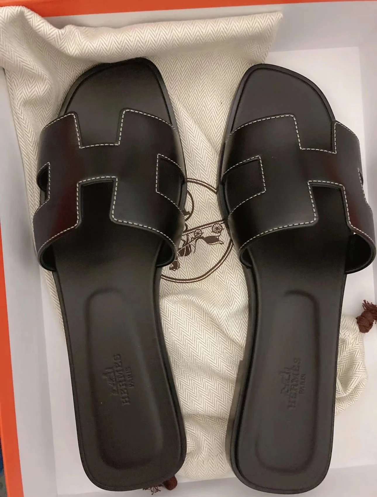 에르메스 오란 샌들