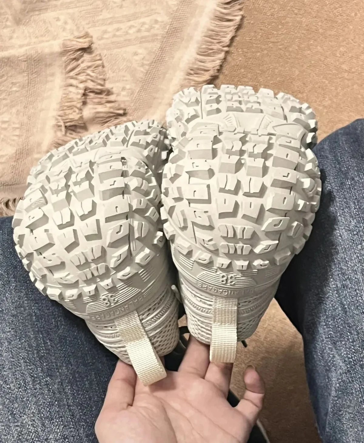 발렌시아가 디펜더